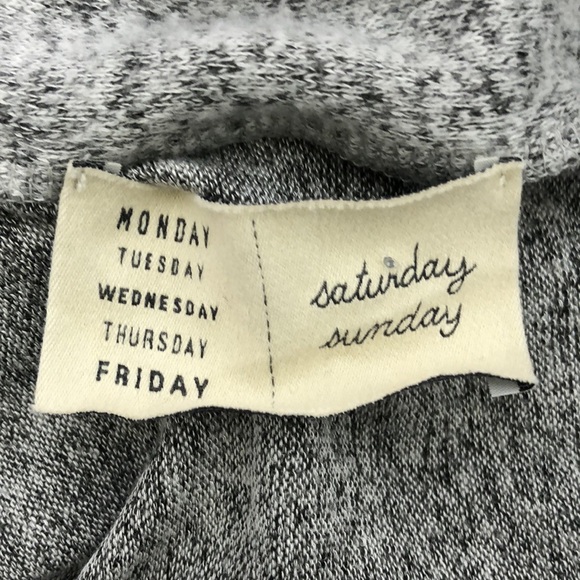 Anthropologie Cardigan in ligth gray - Picture 2 of 8